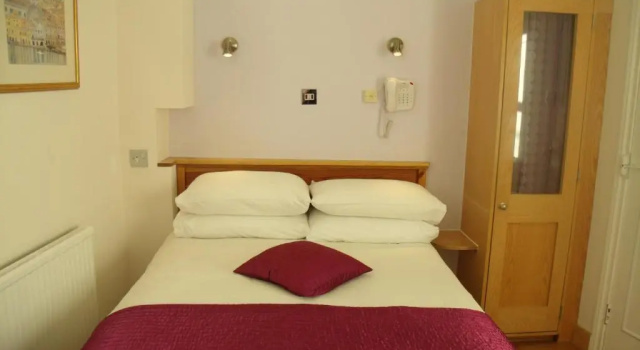 Двухместный номер Standard Harlingford Hotel