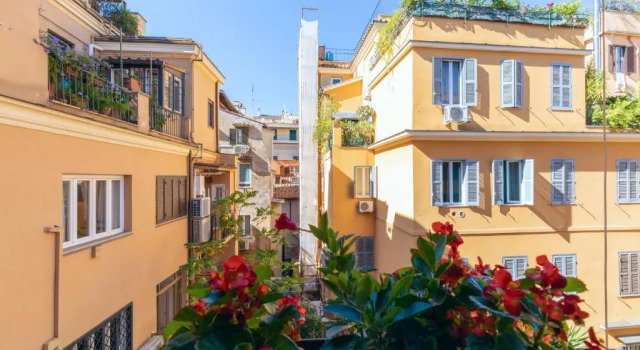 BB Monet, Забронировать Отель Спанья Рим, рядом с Папский университет святого Фомы Аквинского