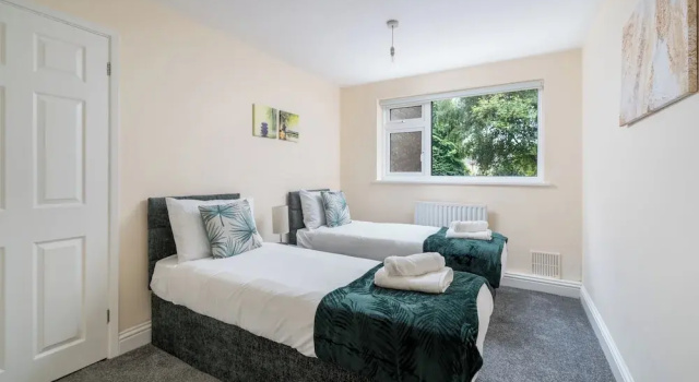 Redhill Retreat - Cozy 2 Bedroom Apartment, Varaa Huoneisto Redhill 