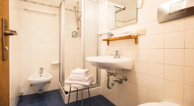 Трёхместный номер Standard Albergo Vezzana