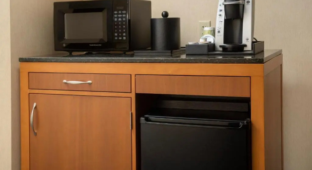 Четырёхместный номер Premium Hilton Garden Inn Yakima Downtown