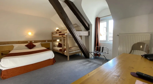 Четырёхместный номер Comfort HOTEL DE LA GARE