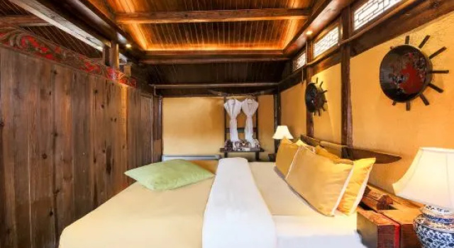Семейный люкс Deluxe Lijiang Huifeng Hotel