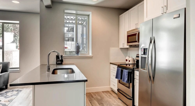 D023 2 Bedroom Apartment By Senstay