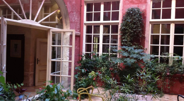 Hôtel de l'Amphithéâtre, Rezervasyon Otel Arles'teki 3 Yıldızlı Oteller, 3*