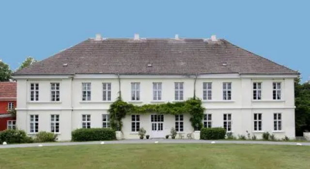 Herrenhaus Samow, Забронировать Отель Behren-Lübchin 