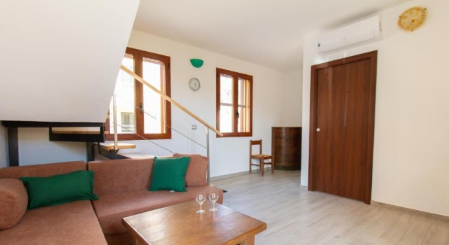 Welcomely - Yellow House, Забронировать Отель Торре-Гранде Полуостров Синис