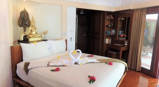 Royal Living Koh Samui - Villa 1 With 8 Meters to Beach, Забронировать Вилла Самуй 