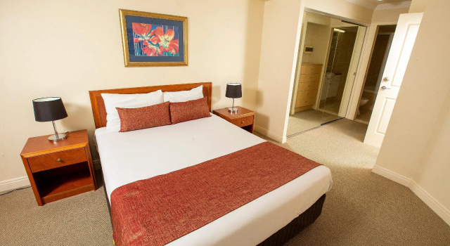 Апартаменты Deluxe Springwood Tower Apartment Hotel