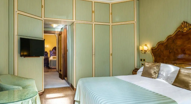 Люкс с видом на St.Mark Hotel Concordia
