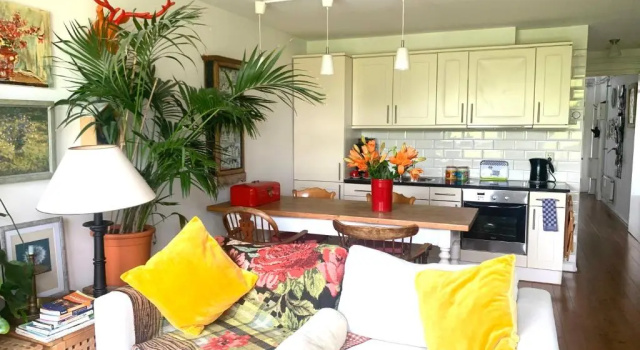 Homeawayhome C&R 1, Забронировать Отель Амстердам Северная Голландия, рядом с Площадь Дам