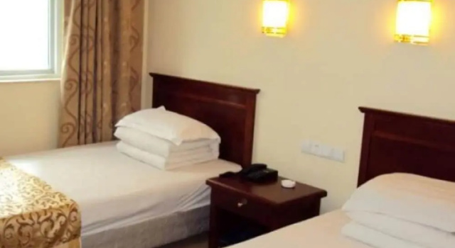 Yaqi Business Hotel, Забронировать Отель Шанчэн Ханчжоу, рядом с Станция метро Ding'an Road