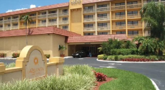 Четырёхместный номер Standard La Quinta by Wyndham Coral Springs University Dr