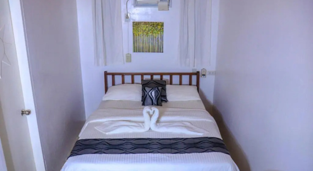 O podwyższonym standardzie dwuosobowy pokój SunzEn Palawan, Resort (Sunz En Coron Resort)