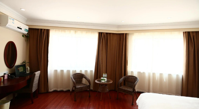 GreenTree Inn Qingdao Licang Shuyan Road Daweng Square Express Hotel, Varaa Hotelli Licang District 