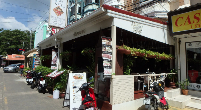 Karon Café Inn