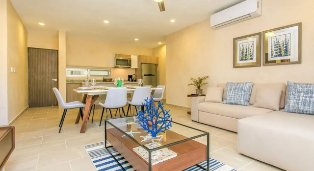 Charming Nature-Inspired Condos with Sultry Surroundings by Stella Rentals, 예약 아파트 Zama 툴룸