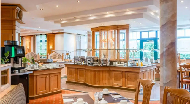 Sheraton Munchen Airport Hotel, Boek Hotel München Upper Bavaria