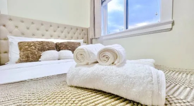 Люкс Sweet Home-Separate Entry-Near YVR Airport & Skytrain & Costco
