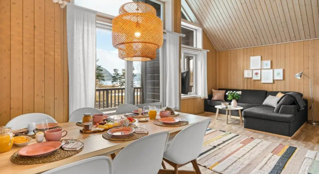 Семейные апартаменты с балконом и с красивым видом из окна Mikkelparken Ferietun