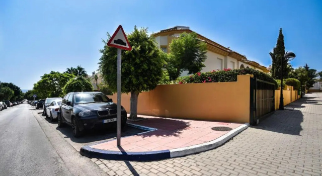 Townhouse Costabella Marbella, Забронировать Отель Марбелья Коста-дель-Соль