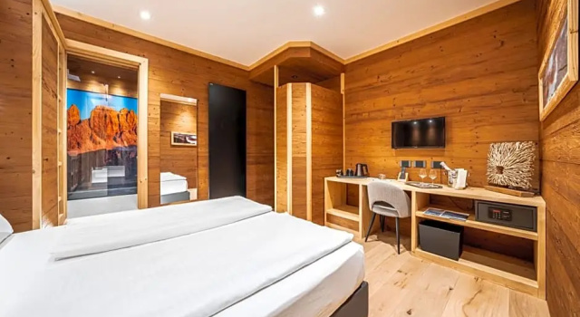 Двухместный номер Superior с балконом Hotel Villa Alpina ***S