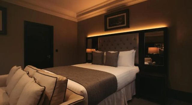 Семейный полулюкс The County Hotel Newcastle