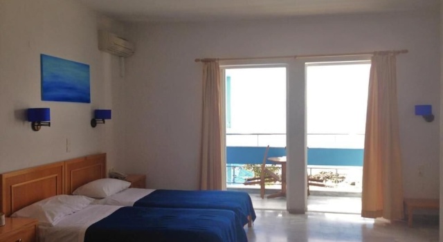 Family Apartment with balcony and with mountain view Kanakis Blue Beach Apartments