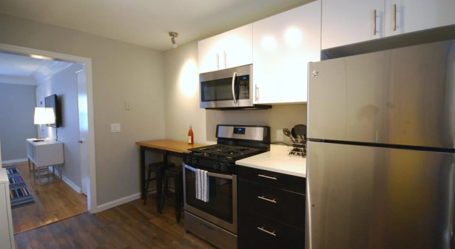 Апартаменты B2bi Clean Cozy Convenient Condo in Buckhead w Free Parking