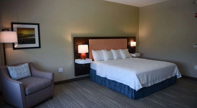 Hampton Inn & Suites Lenoir