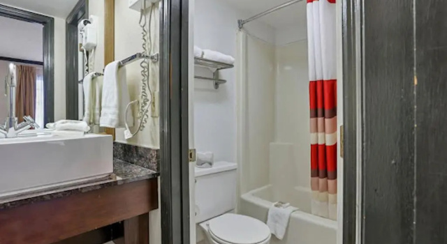 Двухместный номер Standard Red Roof Inn Uhrichsville