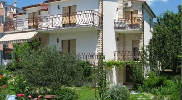 Apartments Maletić, Забронировать Апартаменты/квартира Апартаменты Каштел-Лукшич, Апартаменты/квартира