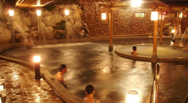 Ku Kuan, Rezervovat Hotel Heping Taichung Municipality