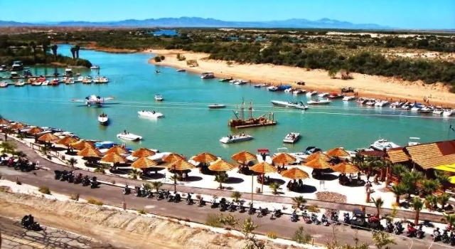 Pirate Cove Resort & Marina, Забронировать Курортный отель Нидлс Калифорния