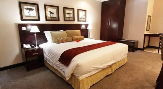 Номер Executive Cresta Thapama Hotel