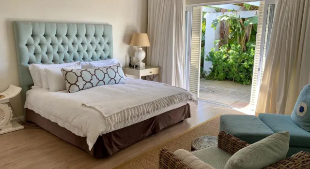 99 Beachyhead Drive, Plett, Забронировать Отель Плеттенберг-Бей Найсна
