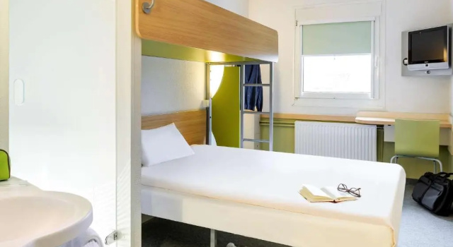 Номер Standard B&B HOTEL Kassel-Lohfelden