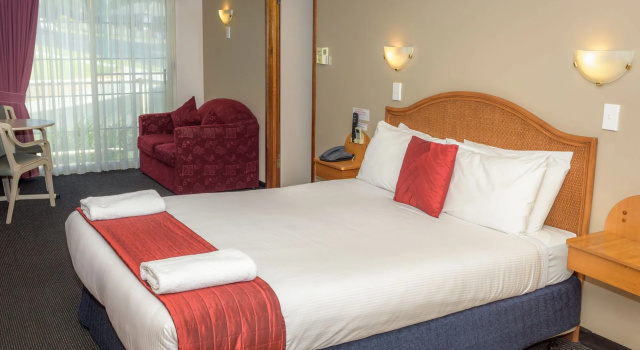 Sapphire Waters Motor Inn, Забронировать Мини-отель Отели Sapphire Coast 3 звезды, 3*