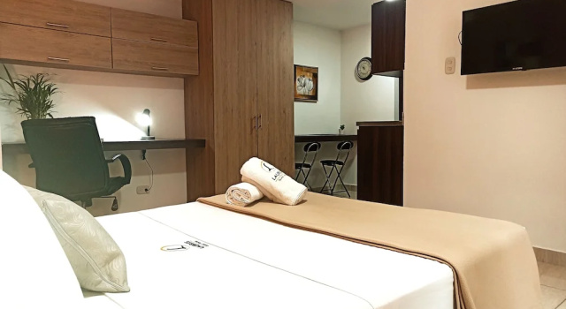 Laureles Guest House LGH Hotel, Забронировать Гостевой дом Laureles Медельин