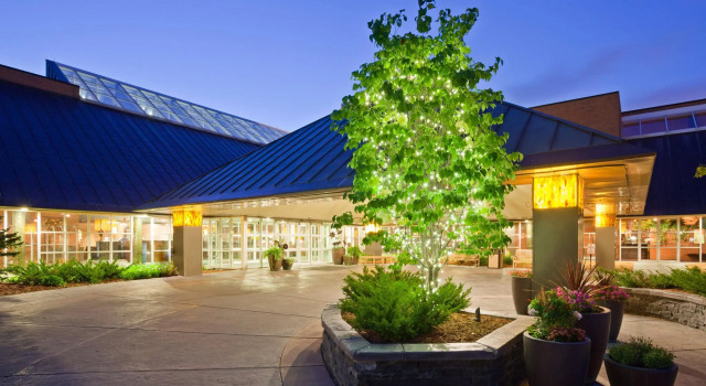 Атқарушы бөлме Crowne Plaza Minneapolis West by IHG