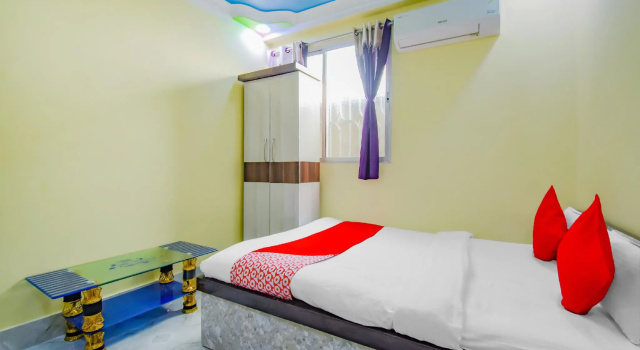 OYO BMP035 Hotel Suncity, Забронировать Отель Отели Рагхунатгандж с парковкой, Парковка