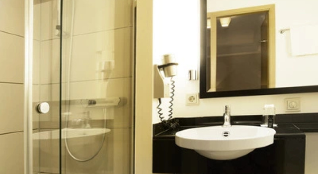 Двухместный номер Standard с балконом TOWNHOUSE Hotel