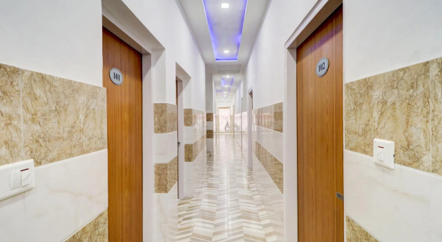 OYO 77271 Hotel Riverview, Забронировать Отель Патьяла штат Пенджаб