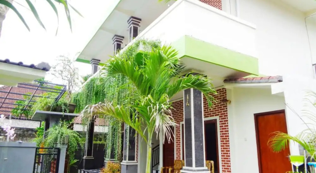 Pucuk Merah 51 Guesthouse Canggu