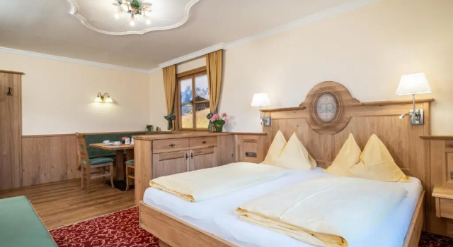 Апартаменты Hotel Garni Ransburgerhof
