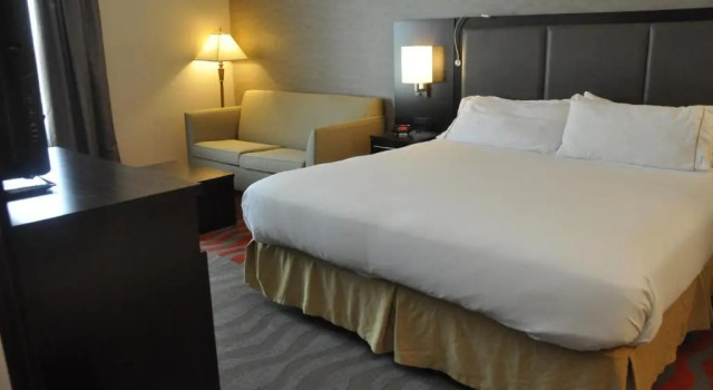 Номер Standard Holiday Inn Express Hotel & Suites Barrie by IHG