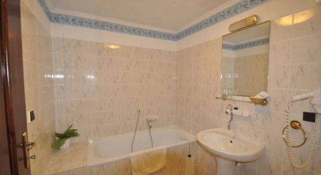 Двухместный номер Comfort GARNI -Hotel Barbakan