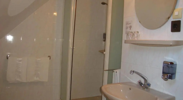 Трёхместный номер Standard Beatrix Hotel
