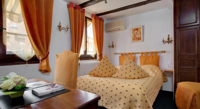 Klasik çift kişilik oda Hotel Le Maréchal