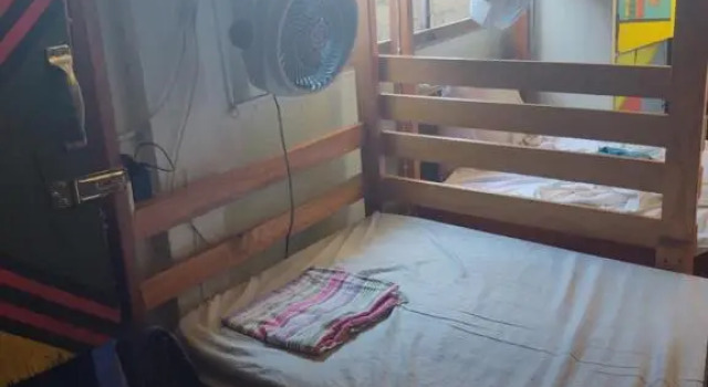 Кровать в общем номере Pipeline Hostel